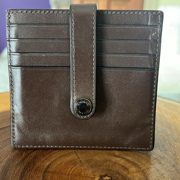 Coach Wallet (Men’s/Womens) 4 credit card slots, 1 additional on top - Picture 2 of 3